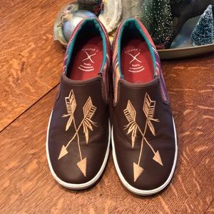 Size 9 medium leather Twisted X slip on sneakers